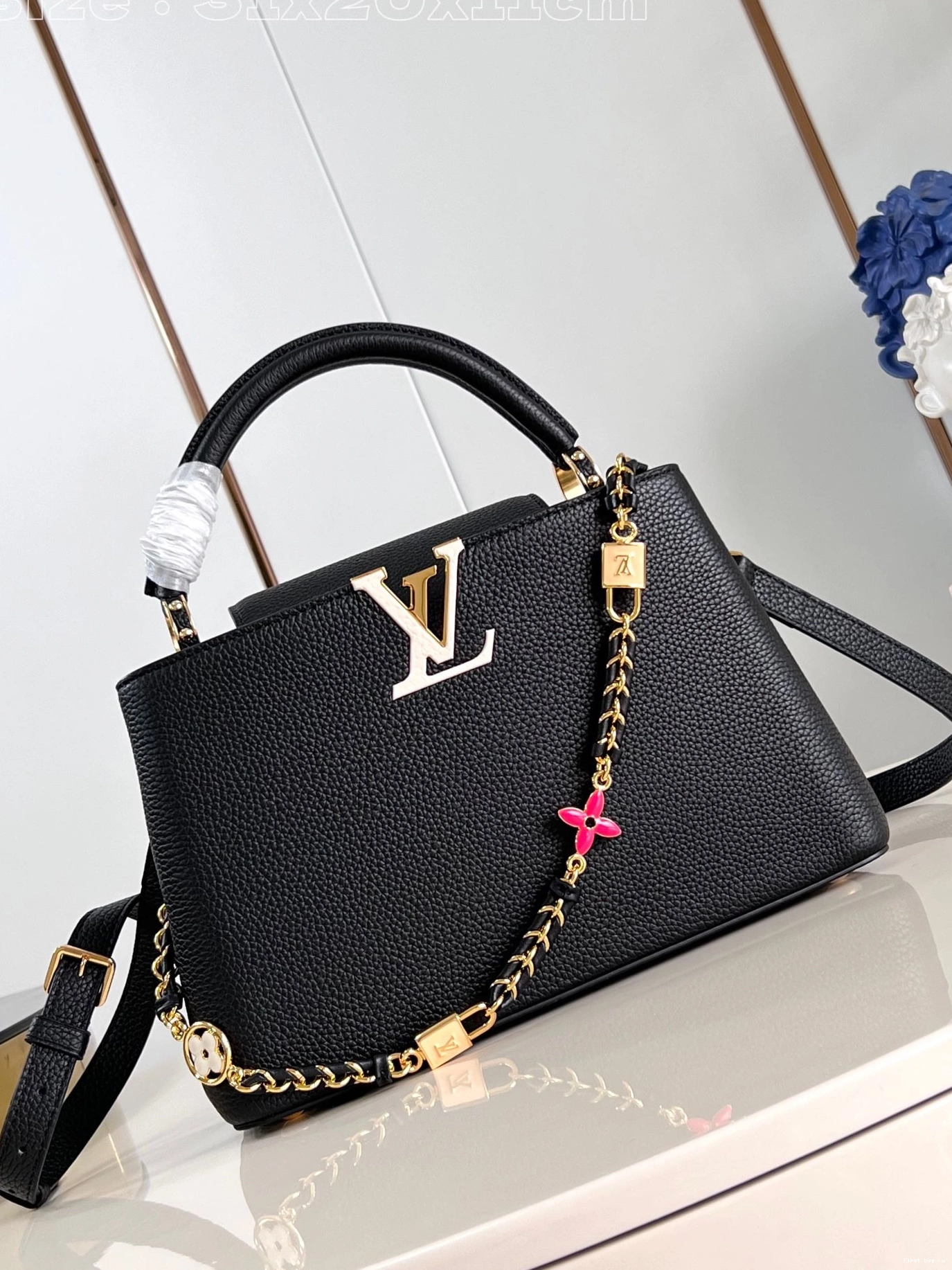 Frstbag ru BB-31.5*20*11CM CAPUCINES VUITTON LOUIS 0812
